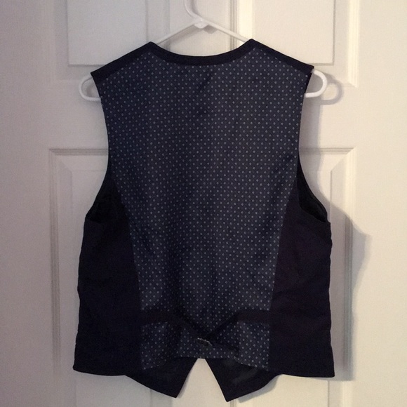 Men’s Shirt and Vest - Picture 6 of 7